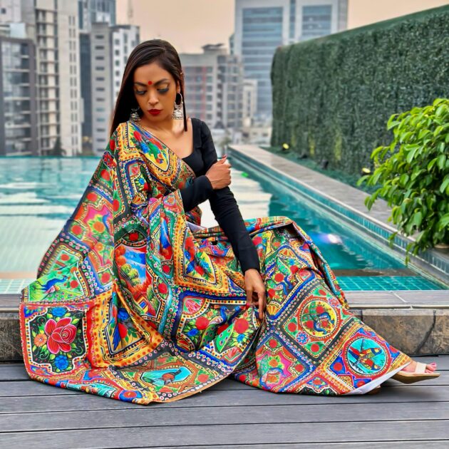 black – Bold maroon/purple-red mix